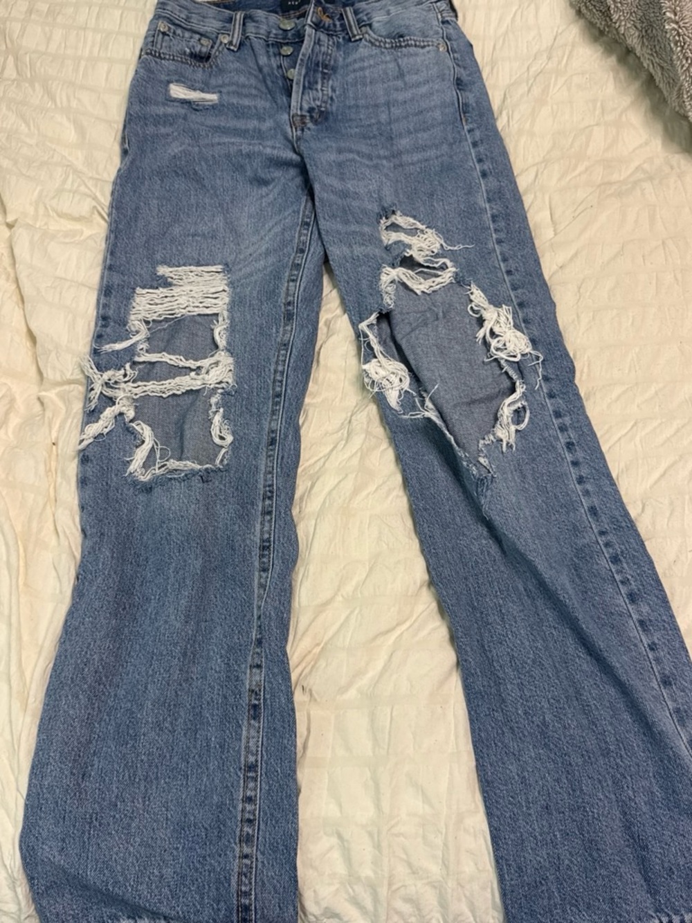 Aeropostale Blue Distressed Women's Jeans - Casual Ripped Straight Leg
